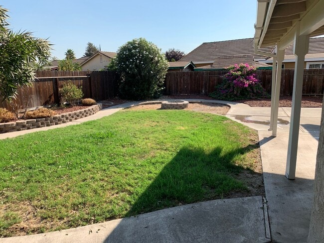 Building Photo - Beautiful Single Story Lathrop Home