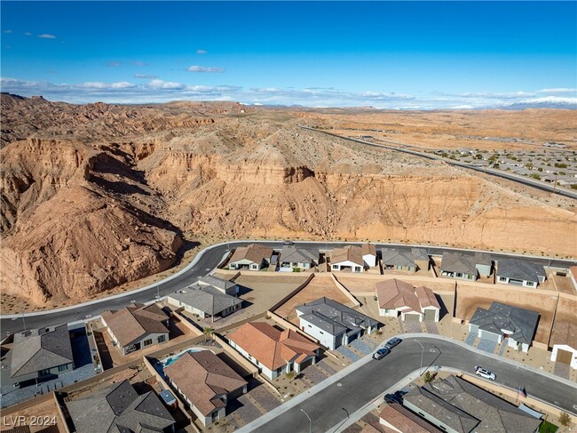 Building Photo - 647 Quarry Pass