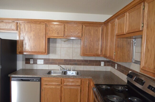 Building Photo - 2918 Starlight Dr