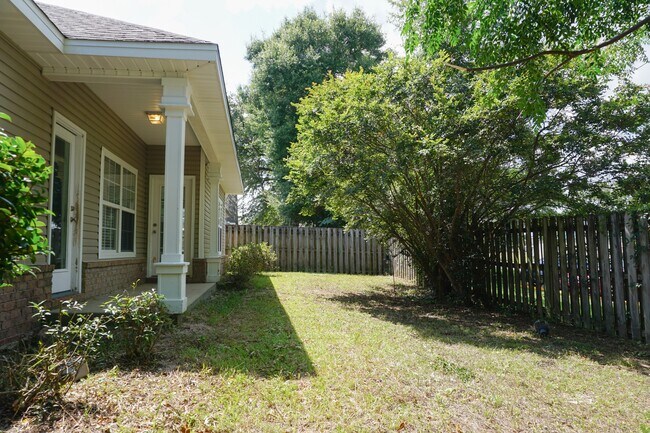 Building Photo - 108 Creve Core Dr