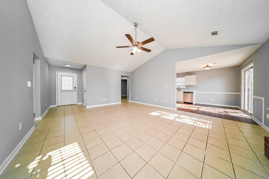 Building Photo - 1681 Graystone Dr