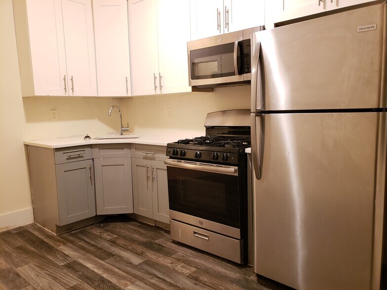 Building Photo - 109 Woodlawn Ave