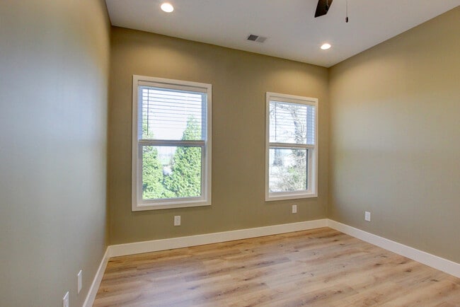 Building Photo - 102 Rosenwald St