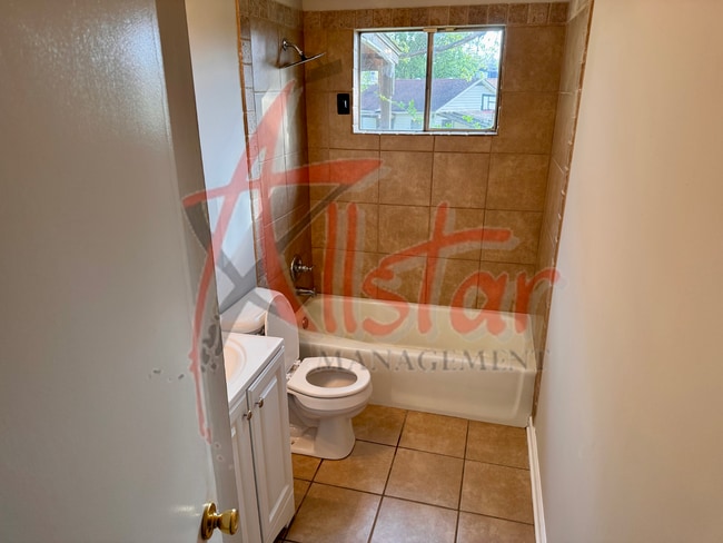 Building Photo - 1580 Gilford Cove E