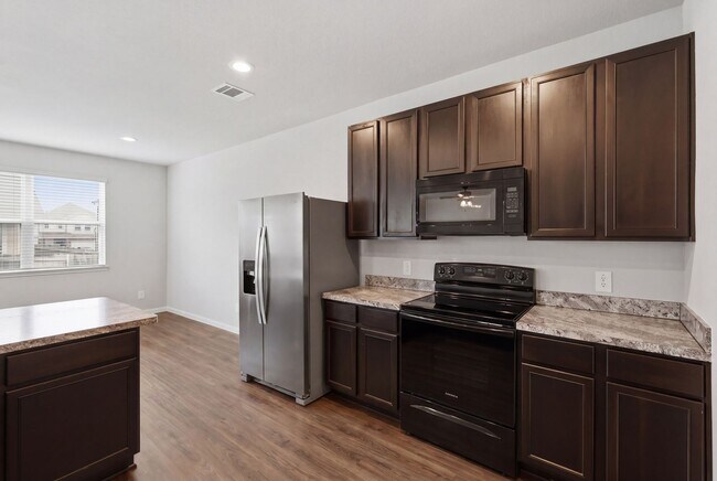 Building Photo - 988 Rice Dr