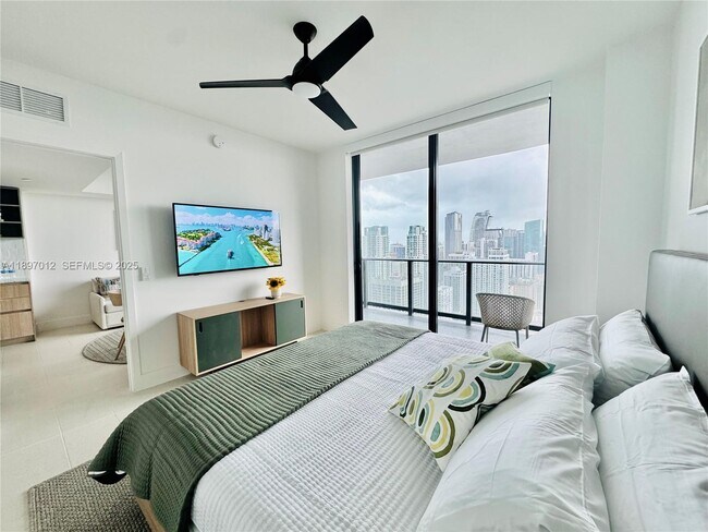 Building Photo - 159 NE 6th St