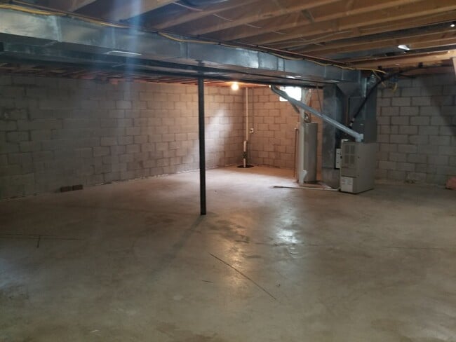 Building Photo - 501 Radcliff Dr