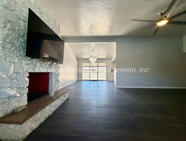Building Photo - 3407 East 5th Street