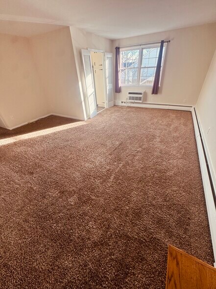 Building Photo - 216 N Monroe St