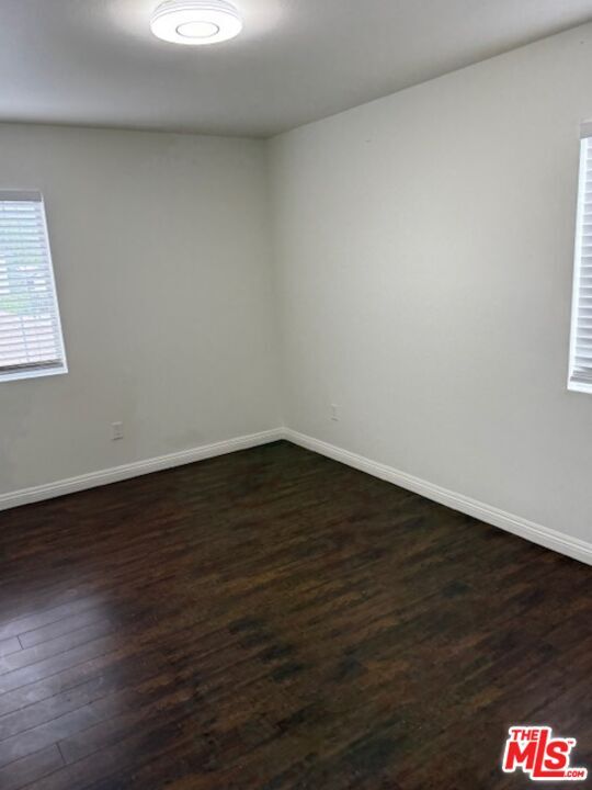Building Photo - 1128 Irolo St