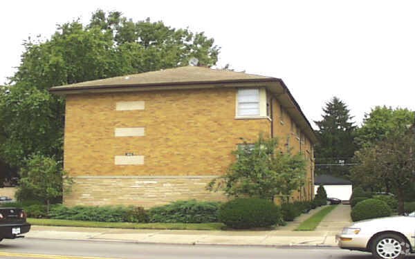 Primary Photo - 8514-8516 Grand Ave