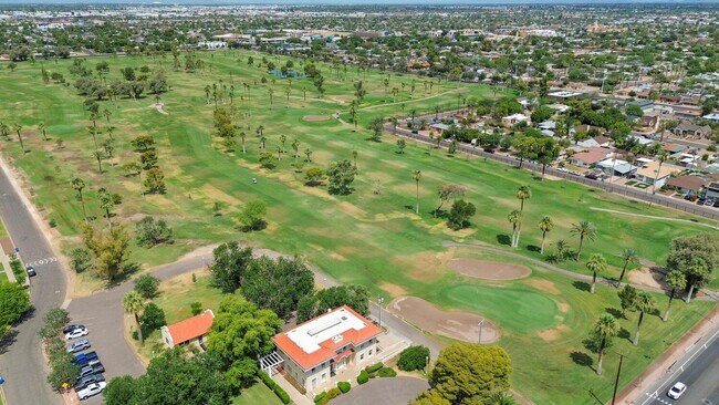 Building Photo - 1021 W Encanto Blvd