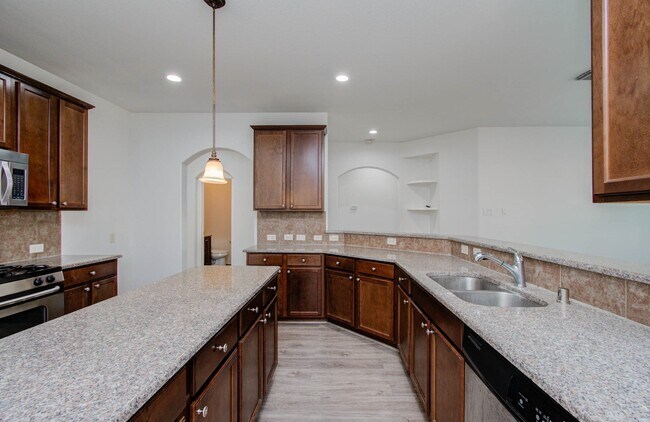 Building Photo - 22314 Mosshall Ct