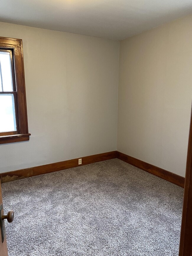 Building Photo - 1285 Lincoln Dr