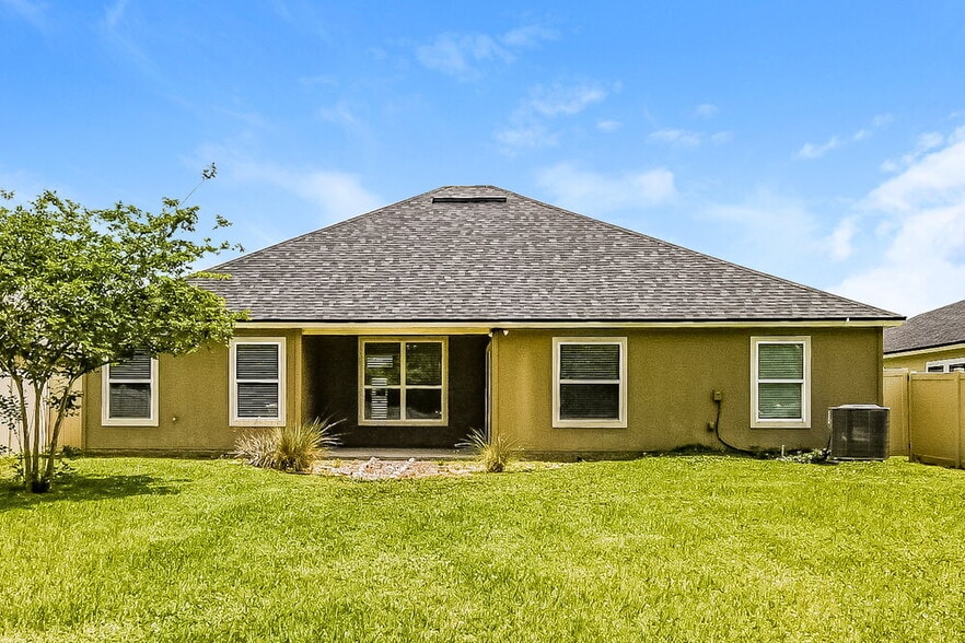 Building Photo - 75094 Fern Creek Dr