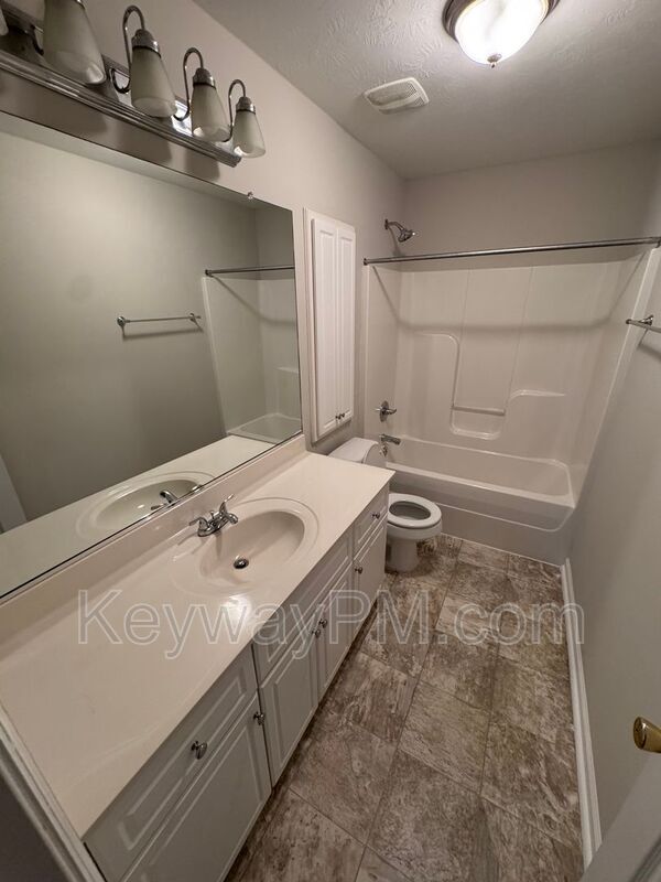 Building Photo - 669 Brook Trail