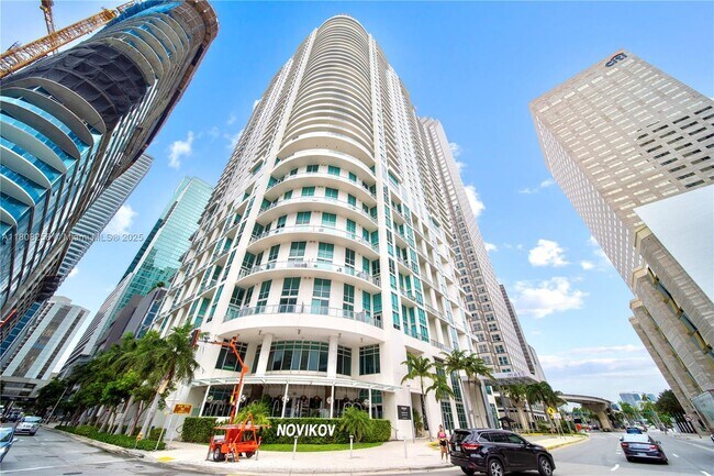 Building Photo - 300 S Biscayne Blvd