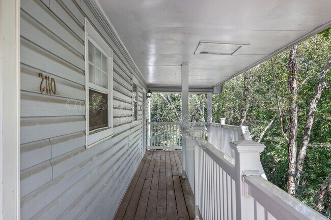 Building Photo - 2110 Augusta Dr