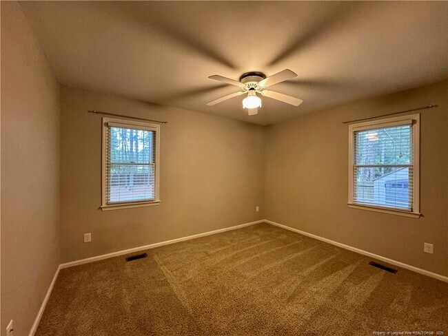Building Photo - 200 Horseshoe Dr