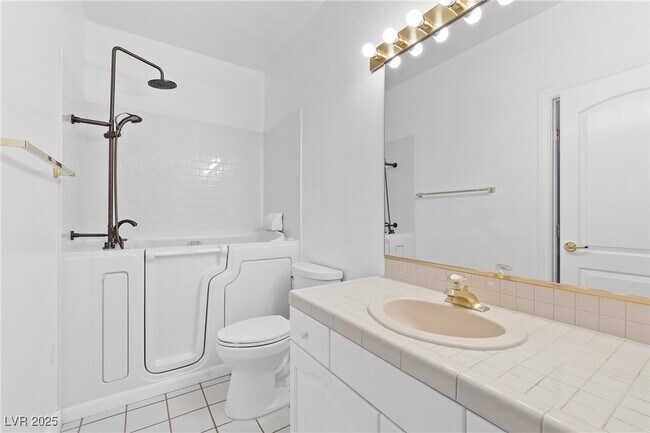 Building Photo - 3004 Sun Lake Dr