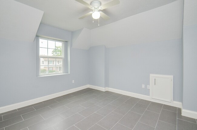Building Photo - 1606 Crystal Hills Dr