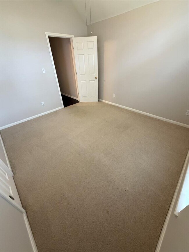 Building Photo - 8413 Sea Ash Cir
