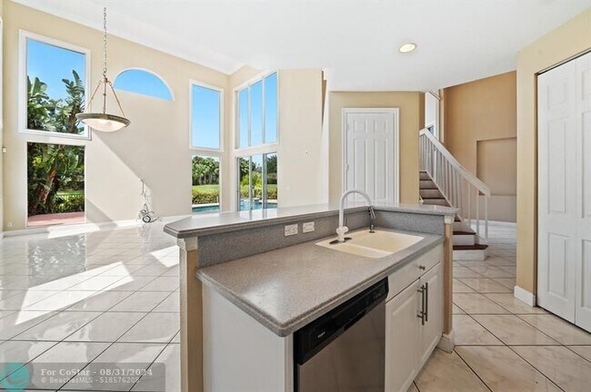 Building Photo - 11515 NW 75th Manor