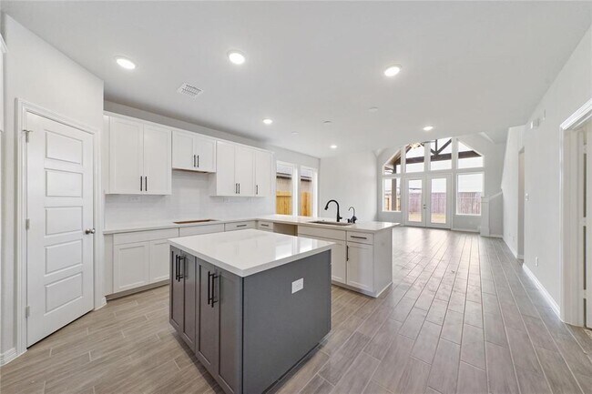 Building Photo - 29002 Hauter Wy