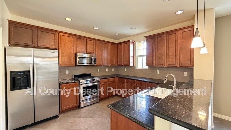 Building Photo - 52275 Desert Spoon Ct