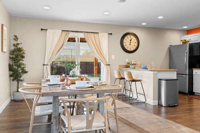 Building Photo - UN-FURNISHED!! 3 Bedroom/ 2Bath in Heart of Scottsdale!!