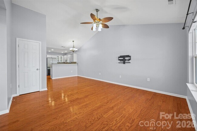 Building Photo - 2052 Shady Pond Dr