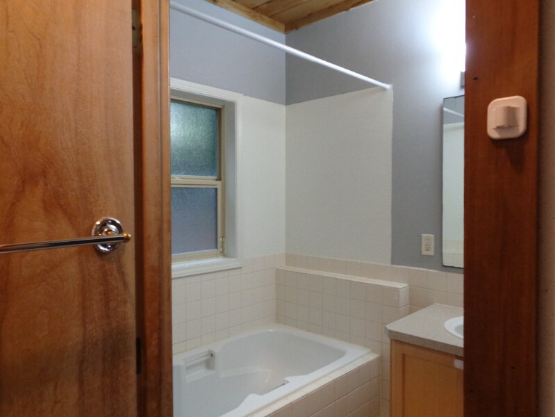 Building Photo - 9120 177th Ave NE