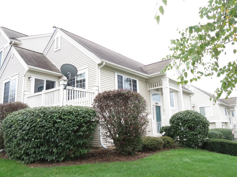 Building Photo - 465 Cary Woods Cir
