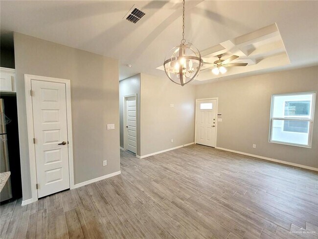 Building Photo - 300 S Retama Ln