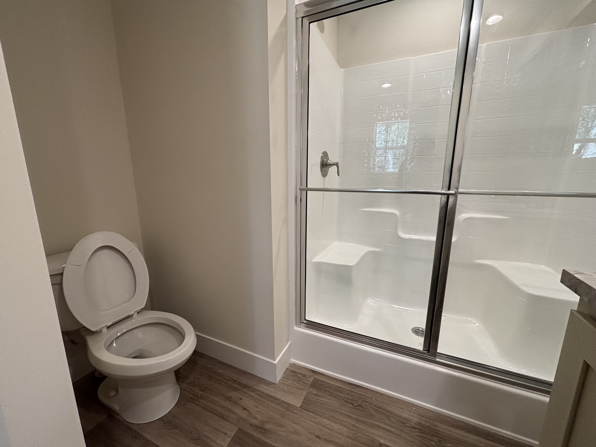 Master Bathroom - 1621 Marvin Shafer Way