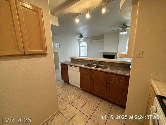 Building Photo - VERY DESIRABLE GREEN VALLEY 1ST FLOOR UNIT...