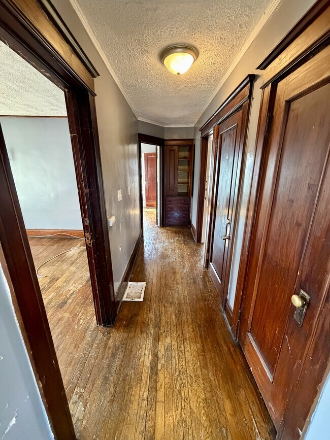 Building Photo - 98 Pierpont St