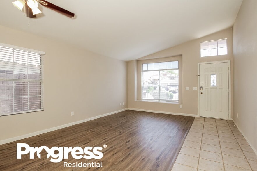 Building Photo - 9658 W Potter Dr