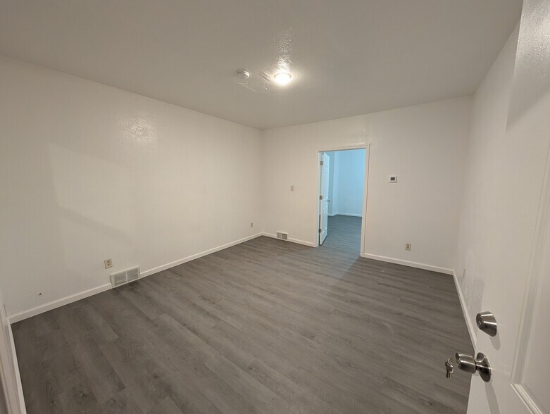 Bedroom from porch entrance - 1508 Woodmont Ave