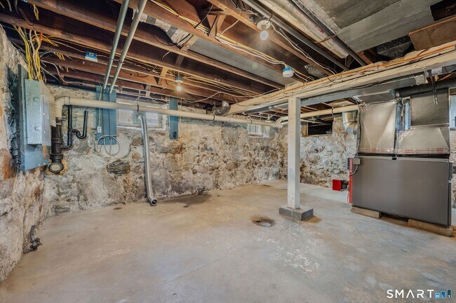 Building Photo - 74 Clark Ln