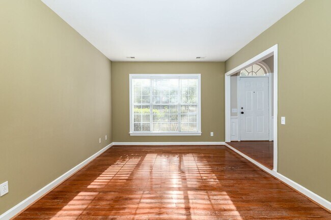 Building Photo - Looking for your dream home in a peaceful ...