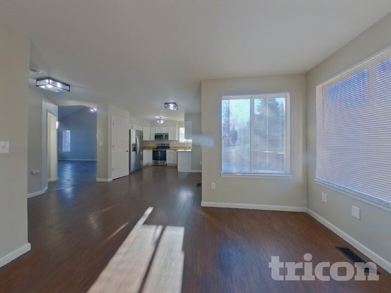 Building Photo - 1448 Sunnyside St