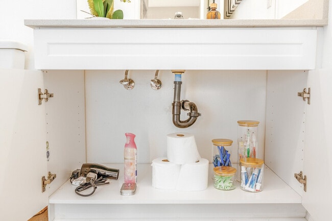 Building Photo - 4384 Iowa St