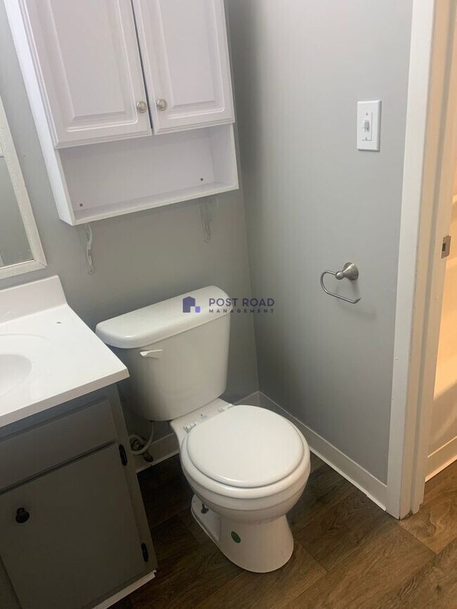 Building Photo - 2800 S Osage Ave