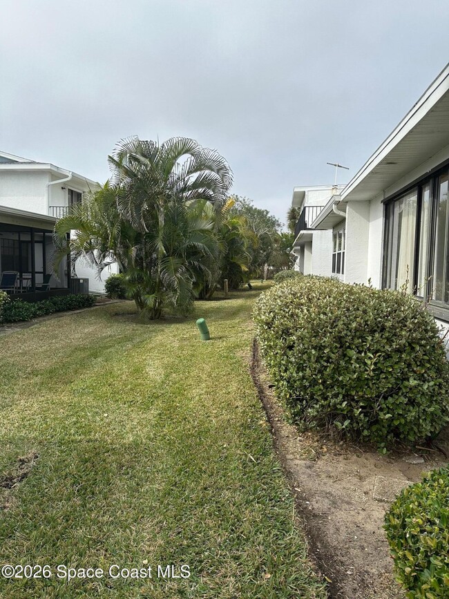 Building Photo - 335 Paradise Blvd