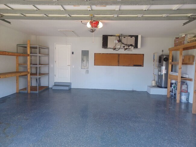 Building Photo - 4416 SW 24th Ave