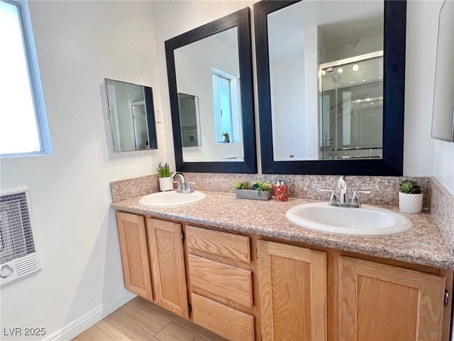 Building Photo - 428 S Beaumont St