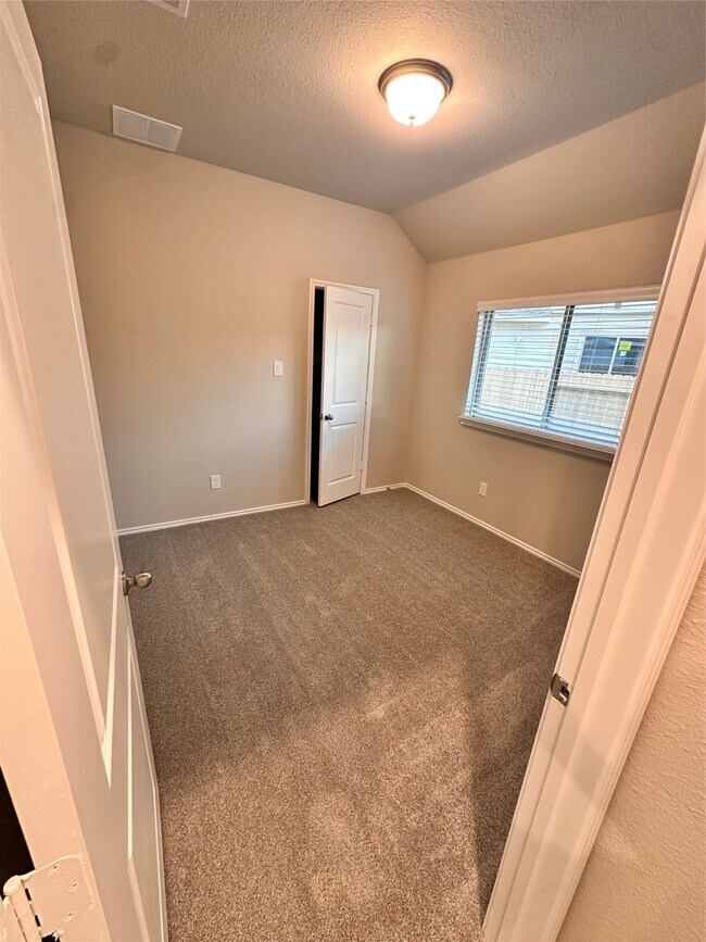 Building Photo - 20834 Wilde Redbud Trl