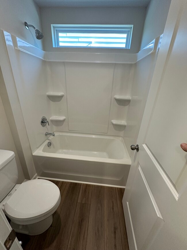 Building Photo - 220 Paneer Ln