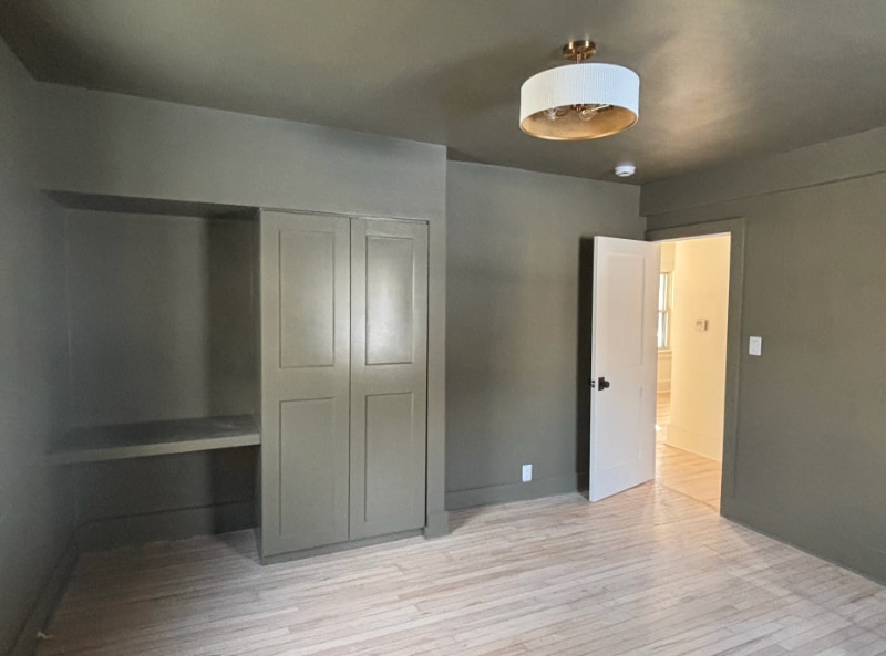 Building Photo - 1028 E Meadow Pl